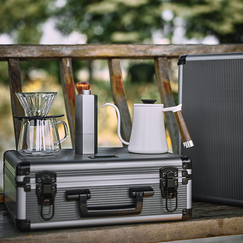 旅行用ポータブル手淹れコーヒー器具セット、豆挽き器フィルター - Coffee Equipment Gift Set のレビューと価格